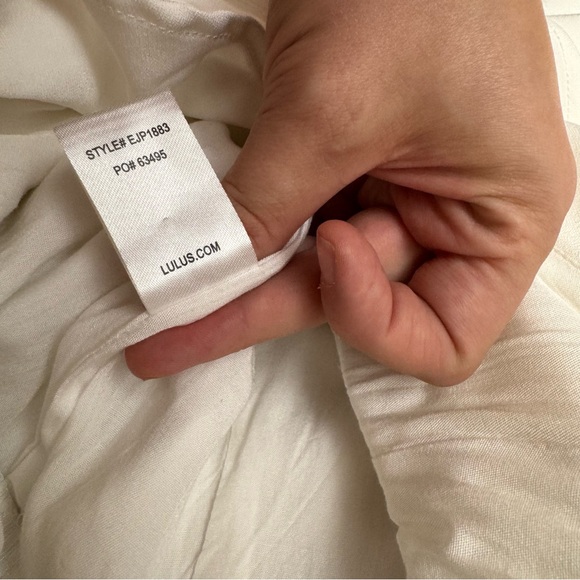 LuLu’s Doozy White Ruffled Wide Leg Off The Shoulder Jumpsuit size small - Picture 7 of 12